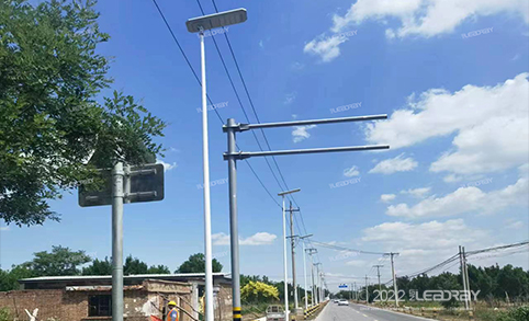 Las lámparas solares LED de carretera Leadray fabrican lámparas exteriores integradas con energía solar y sensor PIR.