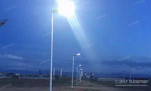 Farolas solares con batería incorporada para la iluminación de caminos de fábricas