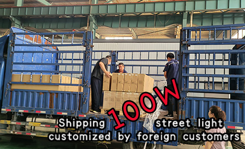 Integrador especializado en iluminación industrial. Farola de 890 piezas personalizada por clientes extranjeros.