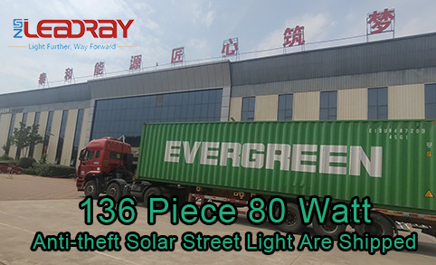 Se enviaron 136 farolas solares antirrobo de 80 vatios a nuestro cliente de Azerbaiyán.