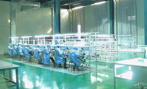 Celebración de varias incorporaciones a nuestra línea de productos de farolas solares integradas híbridas en la empresa Head