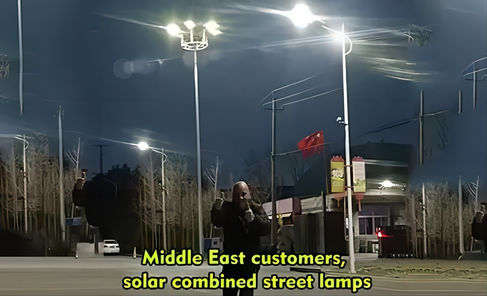 Panel solar y batería de respaldo Todas nuestras farolas solares integradas todo en uno están hechas de material monocristalino